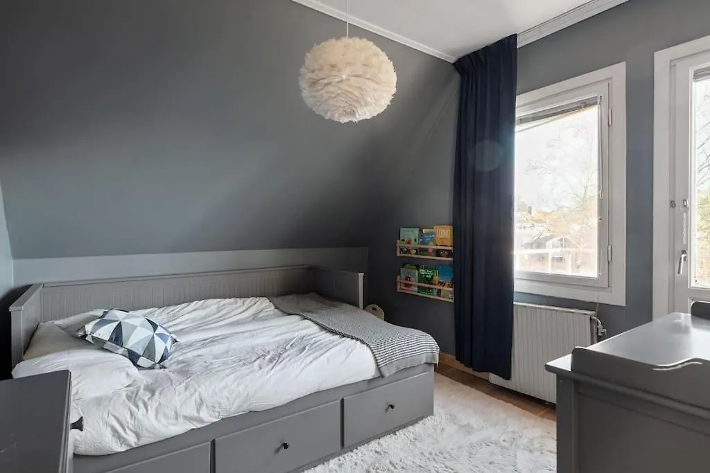 Amazing Family Home In 스톡홀름 빌라